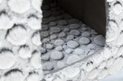 Trixie Kattenmand Iglo Mila Pluche Wit / Grijs 32X32X42 CM -Boetiekwinkel Voor Dierenbenodigdheden 410541 02